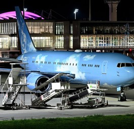 Air Drake in Hamburg: Das Flugzeug ist seit dem 21. September in Hamburg.