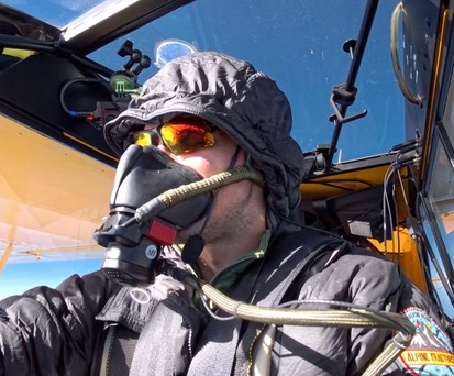 Jon Kotwicki in seiner Carbon Cub: Der Pilot aus Alaska hat einen neuen Höhenrekord aufgestellt.