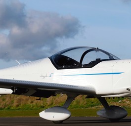 Integral E von Aura Aero: Die Integral gibt es auch mit Kolbenmotor.