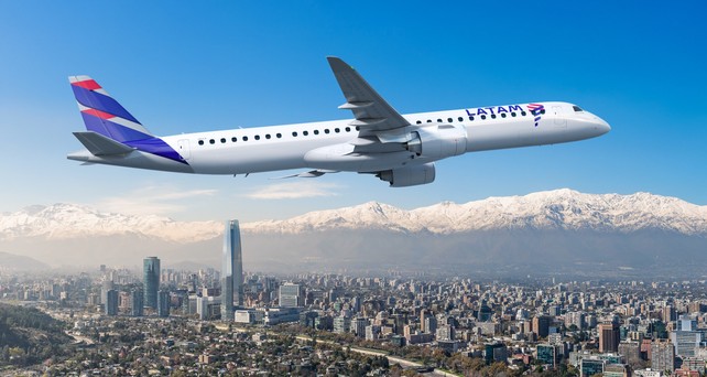 Embraer E195-E2 von Latam über Santiago (Computergrafik): Bald schon Realität.