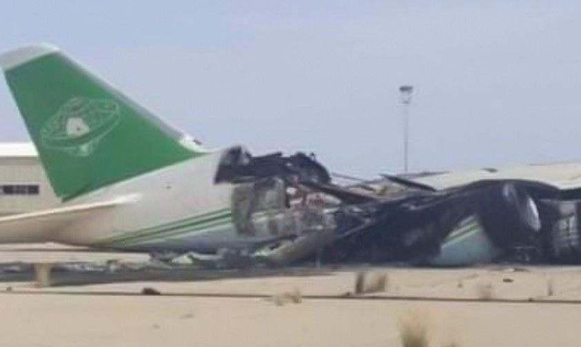 Zerstörtes Wrack der Antonov An-124 in Tripolis: Der Transporter ist für Libyan Arab Air Cargo geflogen.