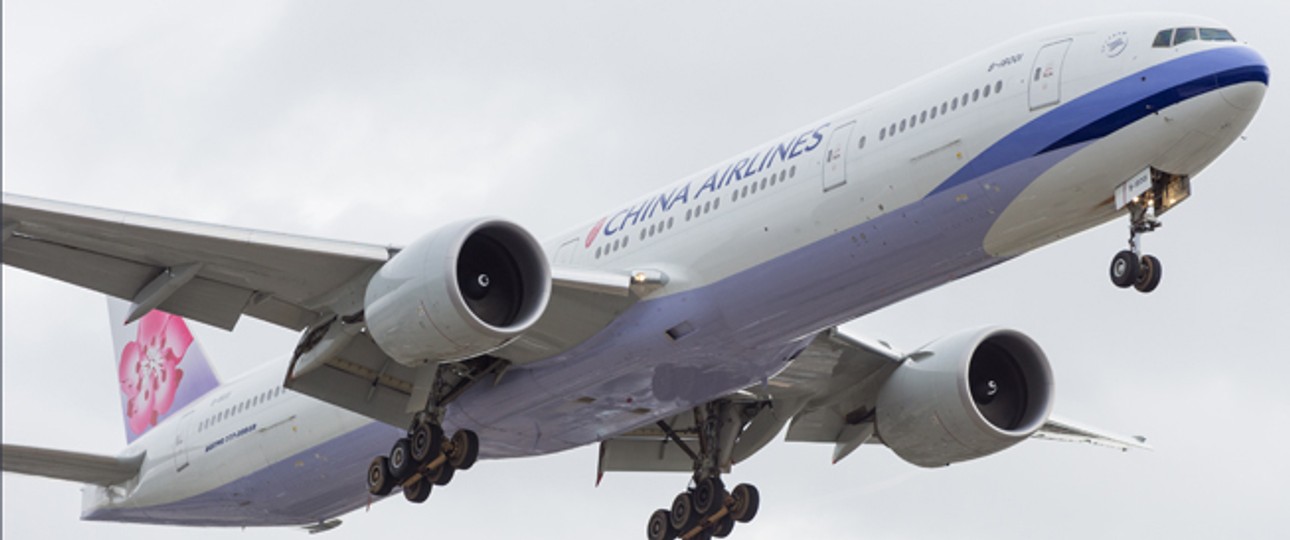 Flieger von China Airlines: Die Fluggesellschaft muss ihre Athen-Passagiere im Sommer auf Dritt-Airlines umbuchen.