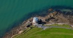 Der Martello Tower von Sutton liegt am Meer