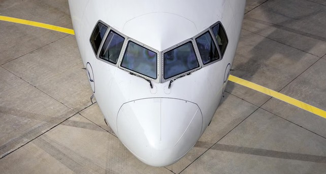 Boeing 777F, hier von Lufthansa Cargo: Das Modell erfüllt die internationalen Vorgaben auch 2027 nicht mehr. 