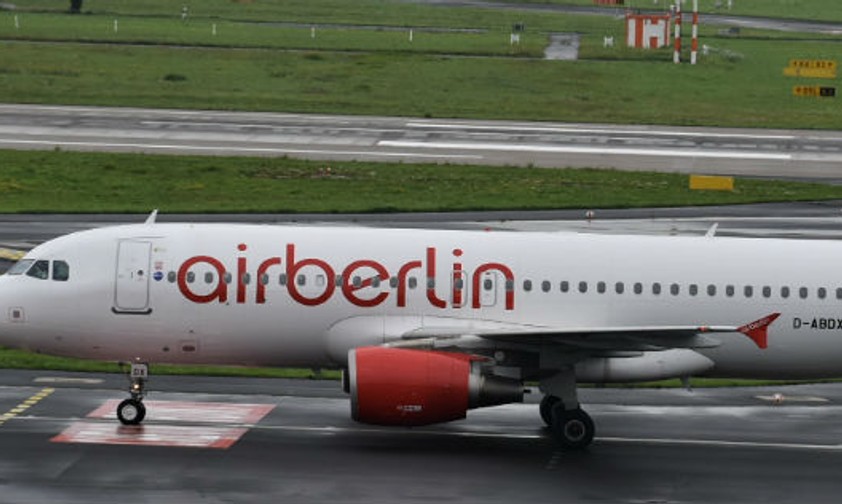 D-ABDX: Der A320 bleibt vorerst in Island.