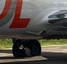 Boeing 737 Max von Gol: Die Maschine bleib im Asphalt stecken.