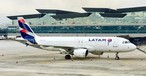 Airbus A320 von Latam: Die Airline prüft nun auch Regionaljets.
