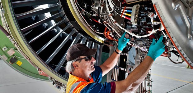 Triebwerksuntersuchung bei einer jetzigen Boeing 777: Künftig mit mehr Schub.