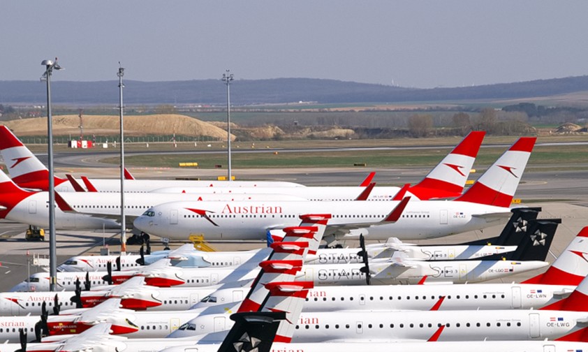Geparkte Flugzeuge von Austrian Airlines: Mehr und mehr Flieger kehren zurück.