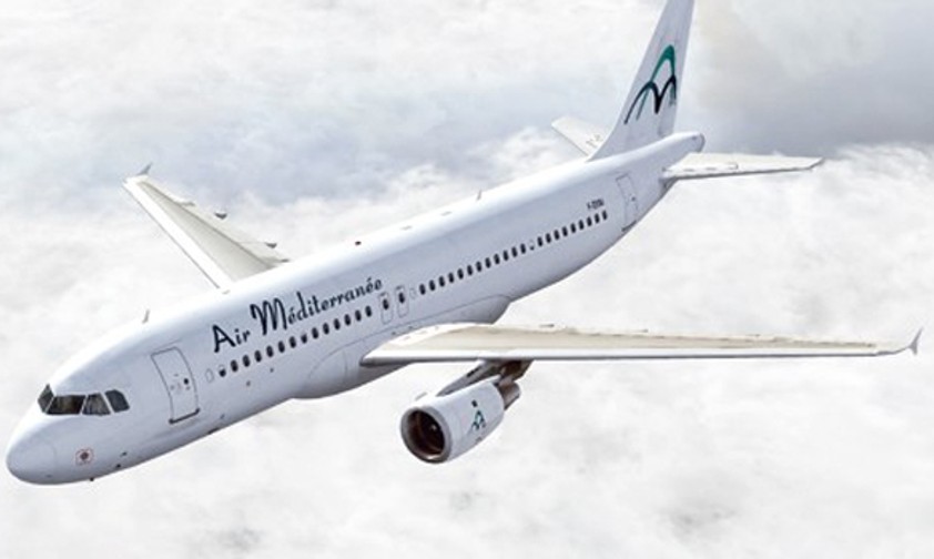 Flugzeug der Air Méditerranée: Drei Investoren wollen die konkursite Fluggesellschaft retten.