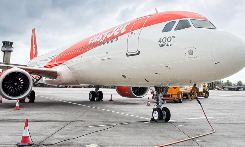 Der 400. Airbus-Jet für Easyjet bei der Übergabe in Hamburg am 9. April: Die Maschine ...