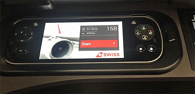 Die Touchscreens (hier einer der Business Class) zur Bedienung Entertainment-System sind ein deutliches Upgrade gegenüber den alten und oft schlecht funktionierenden Fernbedienungen in den Kabinen der Airbus A340.

&nbsp;
