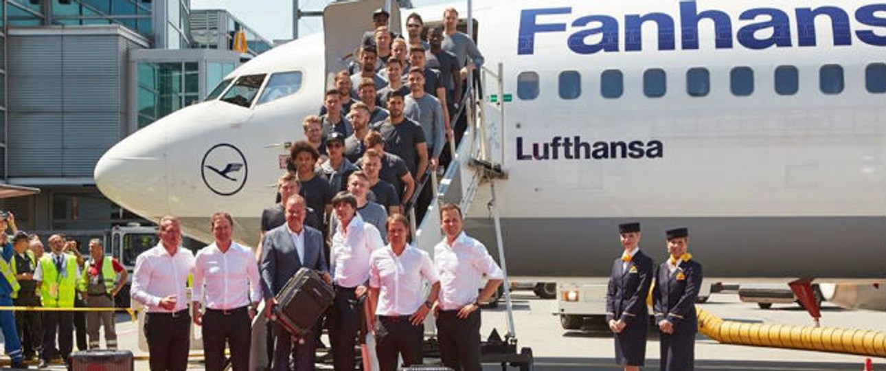 Fanhansa von Lufthansa: Bringt der Flieger der Mannschaft Glück?