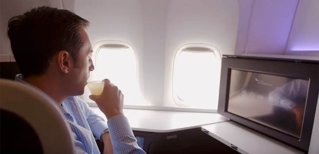 Die 5 Boeing 777-300ER von Virgin Australia werden bis Herbst 2016 umgerüstet und bekommen die neue Kabinenausstattung mit extragroßem Bildschirm.