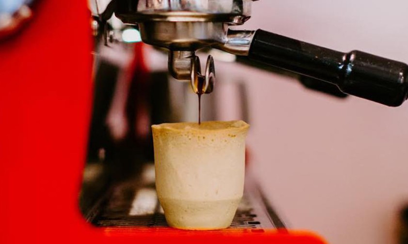 Becher von Twiice: Wohl bekomms.
