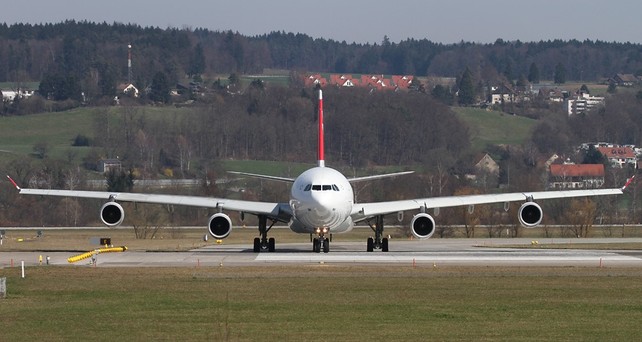 HB-JMH: Der Airbus A340 von Swiss kommt in Luzern ins Museum.