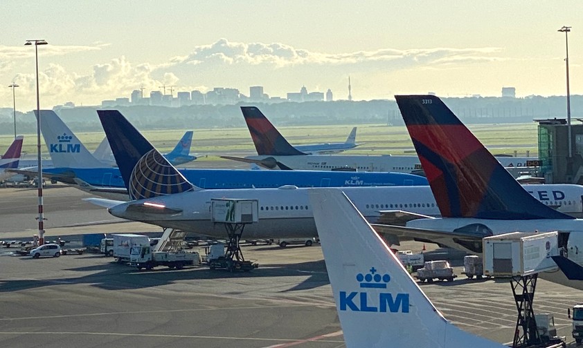 Flughafen Amsterdam Schiphol: Vorerst keine striktere Beschränkung.