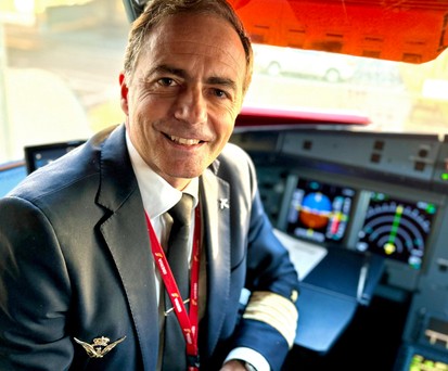 Ausbildungskapitän Alberto Piquero ist vom Airbus A321 XLR sehr angetan, ...