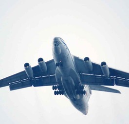 Eine Il-76 im Flug: Ein schlafender Fluglotse hat diesen Flugzeugtyp vermisst.