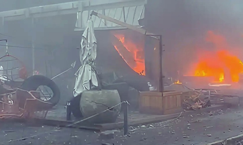 Zehn Tote: Flugzeug kollidiert in Brasilien mit Kamin und stürzt auf Stadt