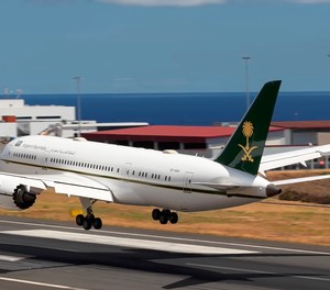 Die Landung der saudischen Boeing 787 in Funchal: ungewöhnlicher Gast auf Madeira.