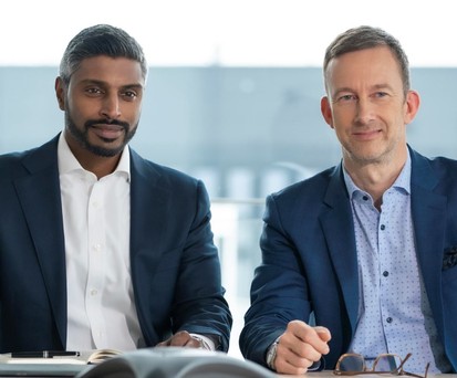 Pradeep Pinakatt (l.) und Lars Redeligx: Führen den Flughafen Düsseldorf.