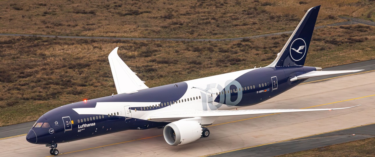 Boeing 787 von Lufthansa im Jubiläumsdesign: Bald sind fast alle Sitze buchbar.