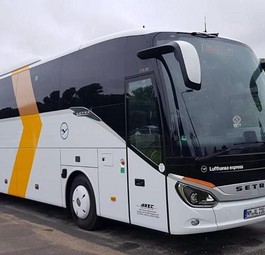 Lufthansa-Bus: Transportiert Reisende zwischen Innsbruck und München.