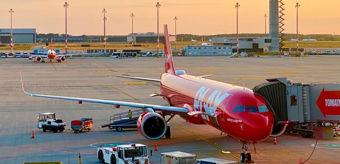 Airbus A321 Neo von Play in Berlin: Die Airline bietet auch Flüge nach Reykjavik.