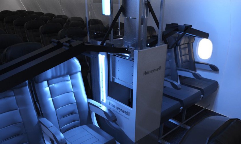 Honeywell UV Cabin System: Wird durch die leere Kabine gerollt und desinfiziert mit UV-C-Strahlung. Ursprünglich...