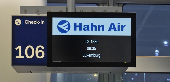 Den Flug nach Luxemburg bietet Hahn Air im Codeshare mit Luxair an.