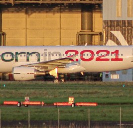 Im Herbst 2020 gründete die italienische Regierung dann ein neues Unternehmen für die Nachfolge für Alitalia: ITA Italia Trasporto Aereo. Sie nimmt den Betrieb am 15. Oktober 2021 auf, Alitalia stellt ihn am 14. Oktober ein. ITA  kaufte die Marke Alitalia für 90 Millionen Euro.