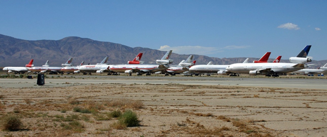 DC-10 im Mojave Airport, wo alte Flieger parkiert werden: In der Nähe plant Büchel seine Installation.