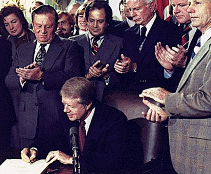 Unterzeichnung des Airline Deregulation Act: Es folgte die große Konsolidierung.