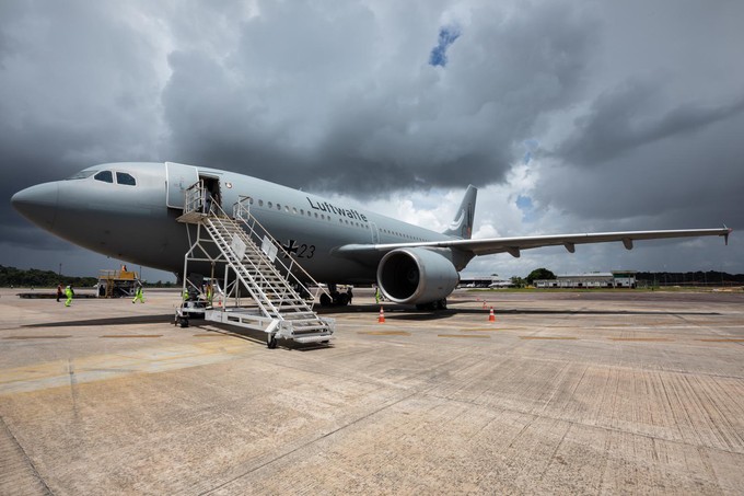 Der Flieger der Luftwaffe am Aeroporto Internacional de Manaus - Eduardo Gomes.