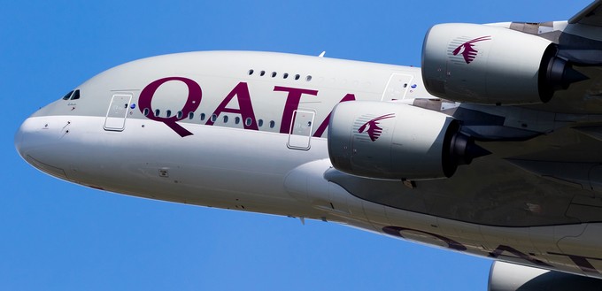 <strong>Qatar Airways:</strong> Kein anderer Airline-Chef hat den A380 so hart und stetig kritisiert wie Akbar Al Baker von Qatar Airways. Dennoch reaktivierte die Airline den Superjumbo nach einer Pandemie-Pause - <a href="https://www.aerotelegraph.com/in-neun-wochen-fliegt-qatar-airways-wieder-mit-airbus-a380">und verwies auf ihre aktuellen A350-Probleme</a>. Von diesen wird wohl auch die Zukunft des A380 bei der Fluglinie aus Katar abhängen. Aktuell sind acht der zehn A380 von von Qatar Airways aktiv.