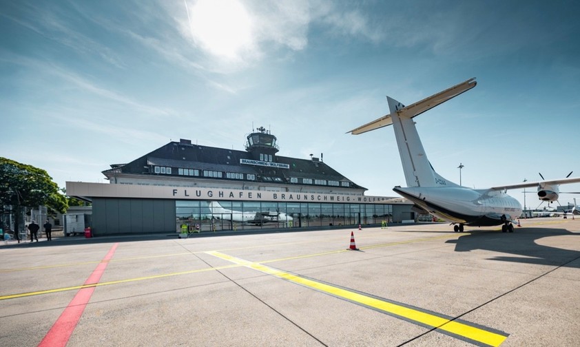 Das neue Terminal am Flughafen Braunschweig(Wolfsburg: mehr Platz, mehr Komfort.