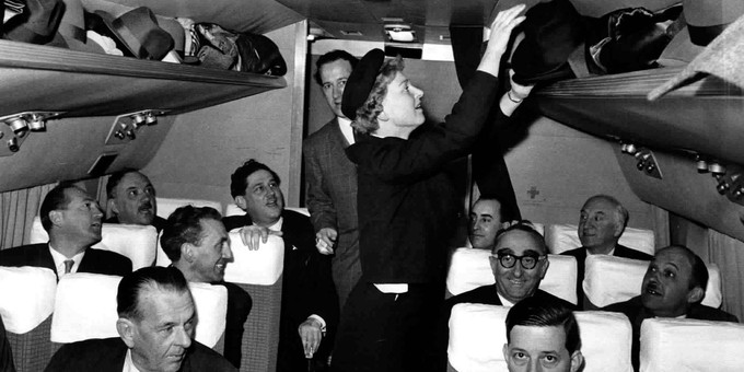 Jakl 1958 bei der Arbeit auf dem Erstflug.