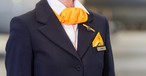 Uniform einer Flugbegleiterin von Lufthansa: Bald bei Swiss an Bord zu sehen.