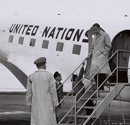 <span class="description en" lang="en">Uno-Generalsekretär</span> Dag Hammarskjöld: Seine Maschine stürzte 1961 unter mysteriösen Umständen in Afrika ab.