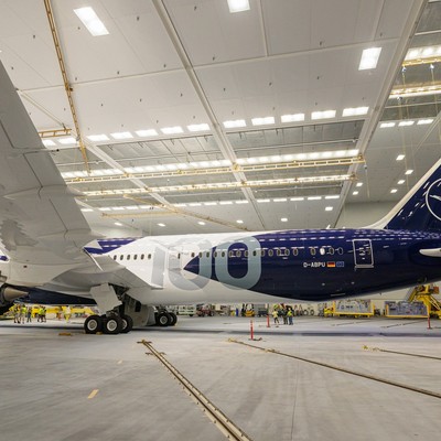 lufthansa dreamliner boeing 787 9 100 jahre lackierung 01