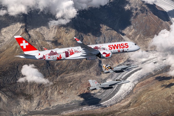 ... neue Verkehrsflugzeug mit dem Kennzeichen HB-IFA in der Schweiz empfingen.