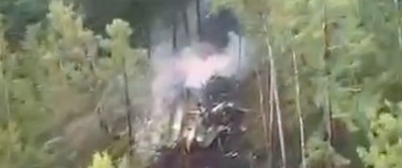 Luftaufnahme von der Unglücksstelle: Die An-24 fing Feuer.