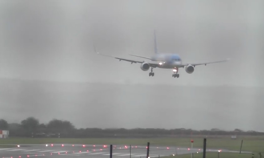 Eine Crosswind-Landung, wie sie im Buche steht