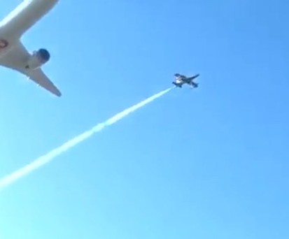 Neuer Dreamliner mit prominenter Begleitung