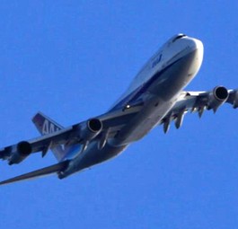 B747-400D von ANA: Bleibt noch länger.