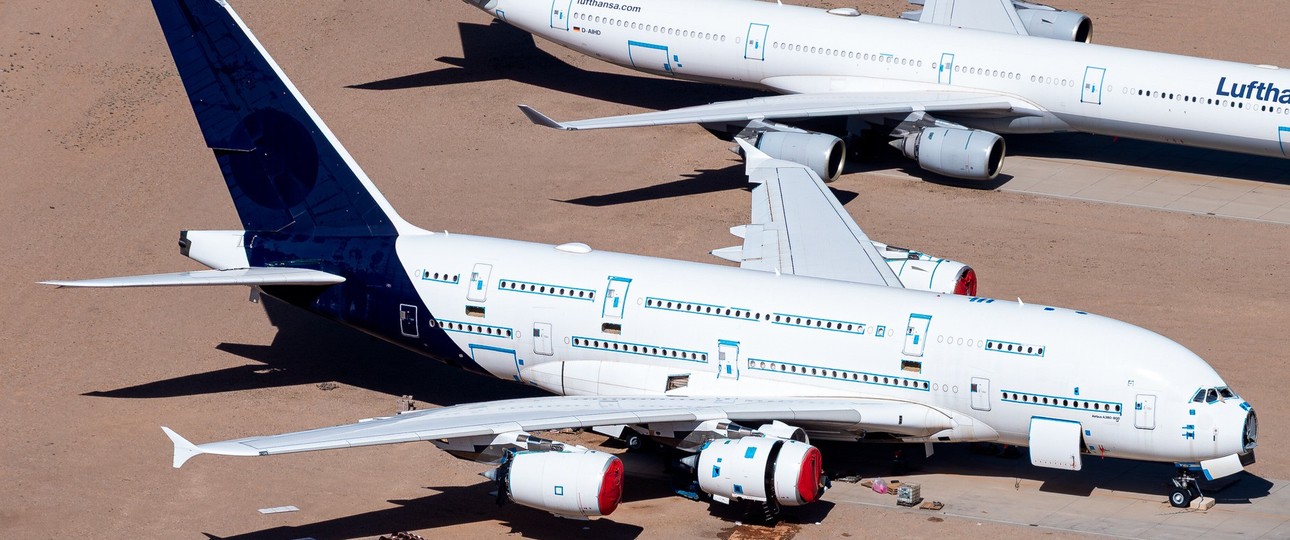 Airbus A380 (D-AIMD) und A340-600 (D-AIHD) in Teruel: Von Lufthansa ausgemustert.