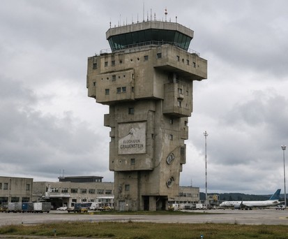 Flughafen Grauenstein (Computergrafik): Weder den Airport noch den Kontrollturm gibt es - zum Glück.