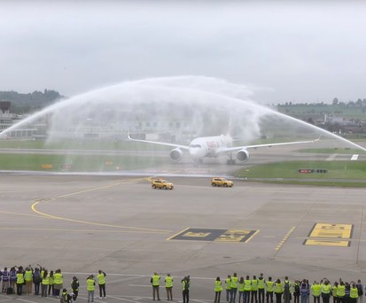 airbus a350 swiss zuerich wassersalut