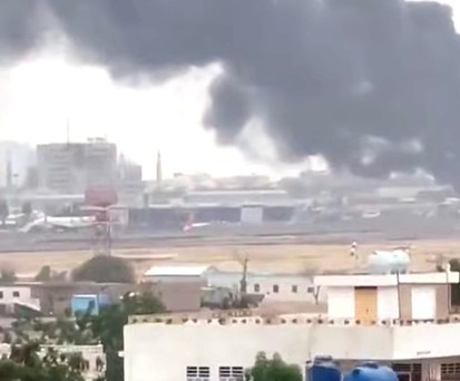 Feuer am Airport Khartoum: Aufnahmen vom Montag.